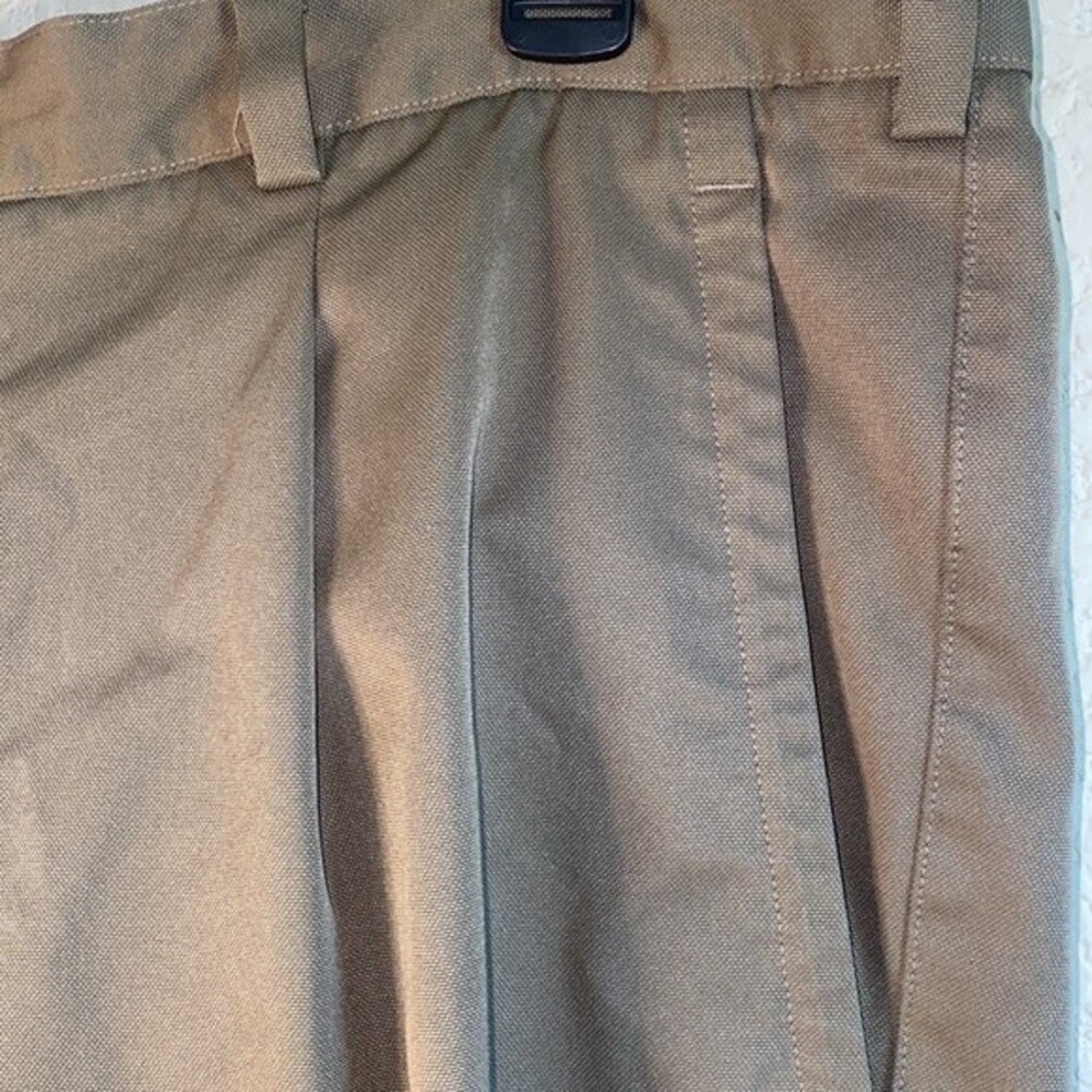 Nike golf shorts Dri fit brown 38 pockets sport Athletic mens EUC - Picture 3 of 7